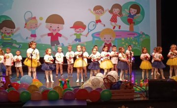 Krasnale na Festiwalu piosenki o zdrowiu