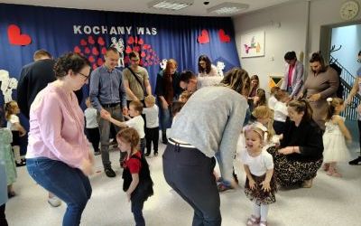 Dzień Mamy i Taty w Biedronkach (7)