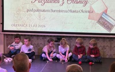 Wernisaż Prac Plastycznych „Pocztówka z Oleśnicy”  (11)