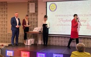 Wernisaż Prac Plastycznych „Pocztówka z Oleśnicy”  (9)